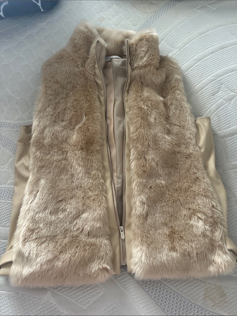 Guess Women's Beige Faux Fur Vest
